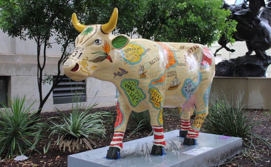 No bull: There's moo-cho painted cows to see all over San Antonio